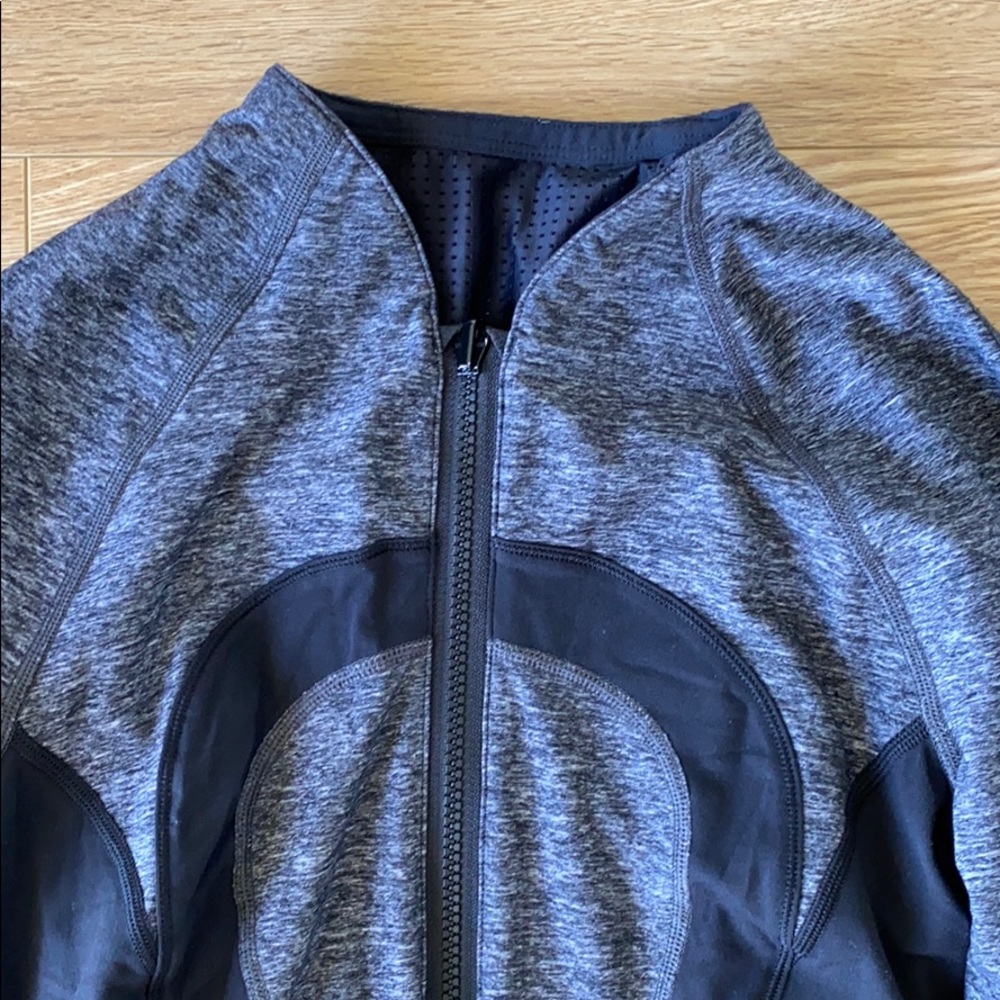 Lululemon zip jacket - Picture 4 of 5